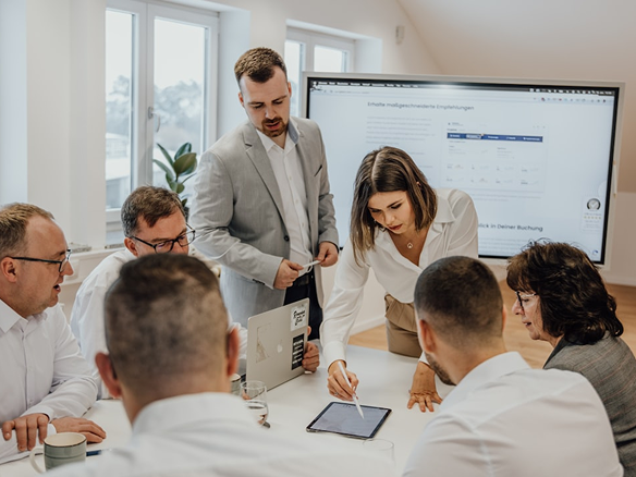 Sản phẩm & Giải pháp 3 Dich vu tu van